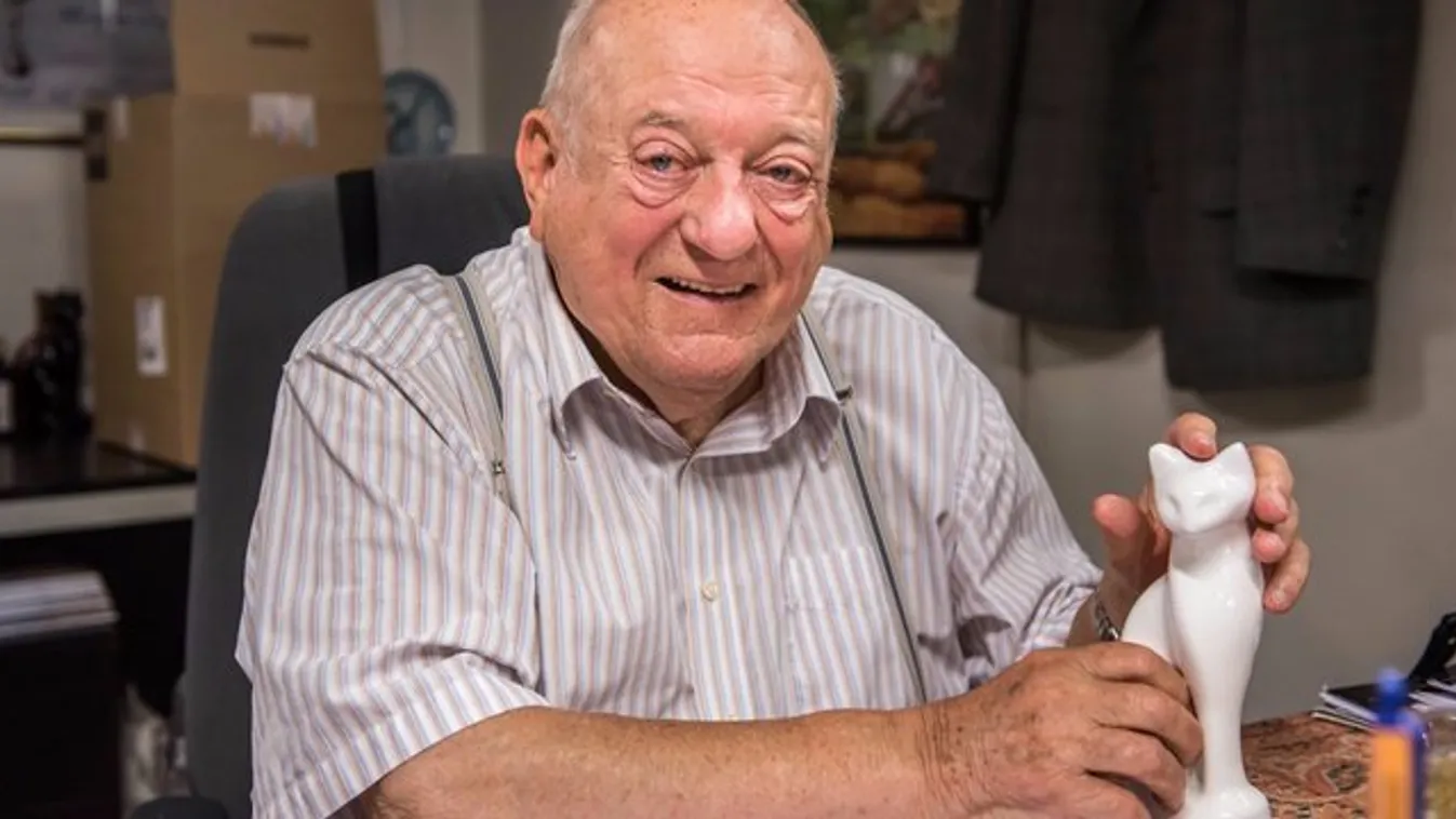 Elhunyt Klapka György