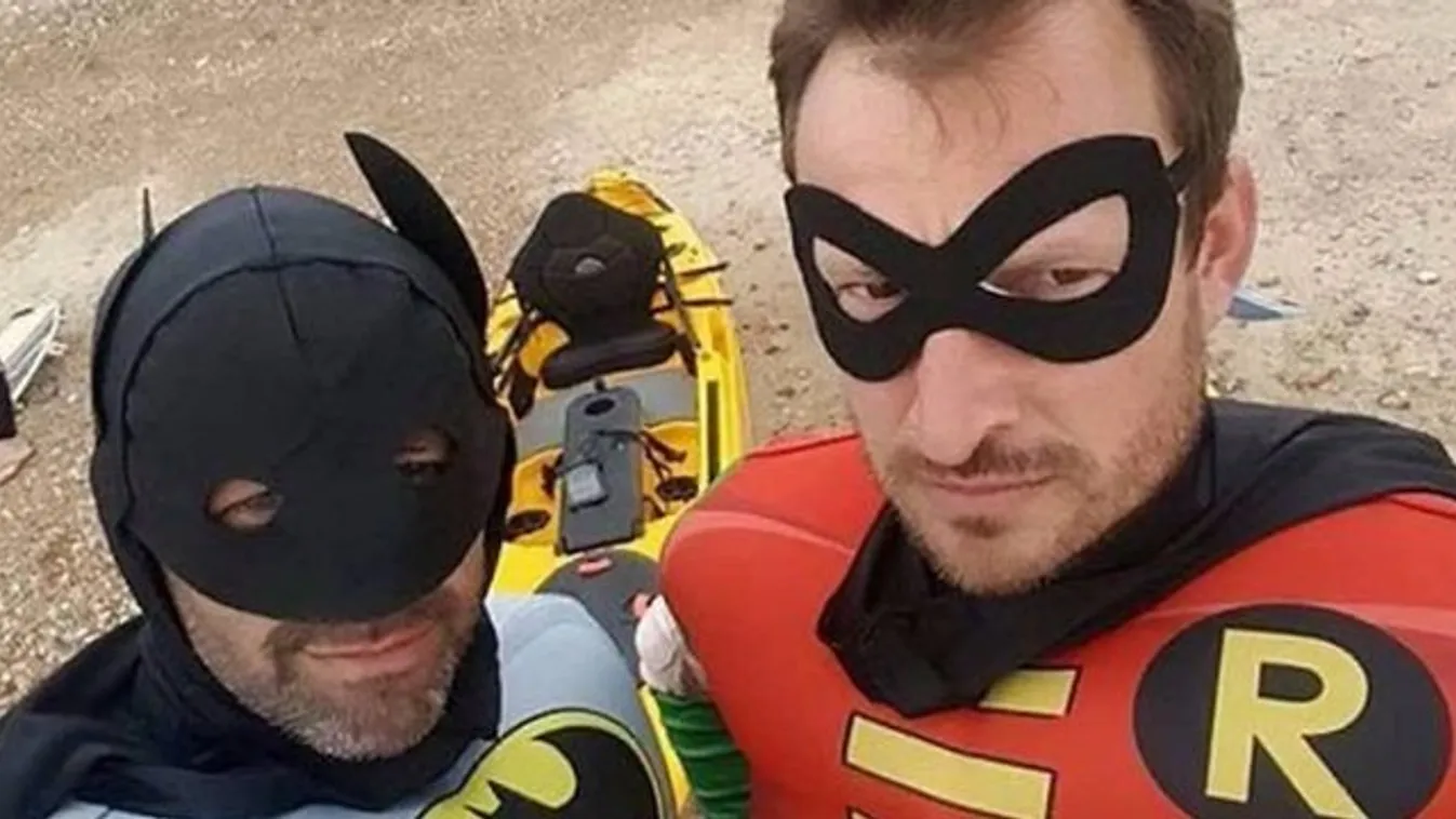 Batman és Robin mentette ki a vízből
