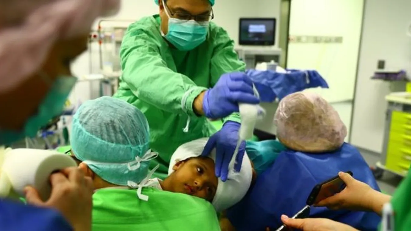 Magyar gyermekdalokat is megtanultak a bangladesi ikrek
