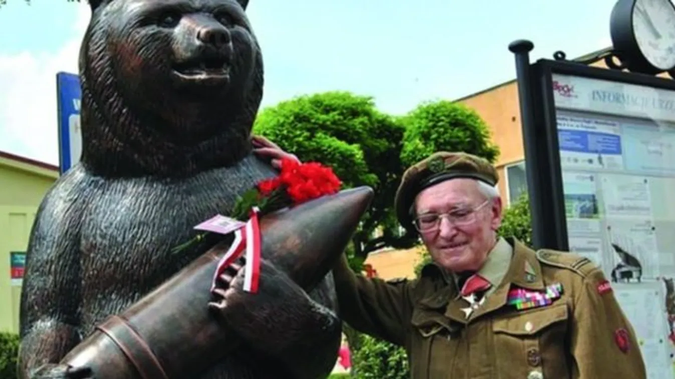Medve lett a lengyel katonák ivócimborája
