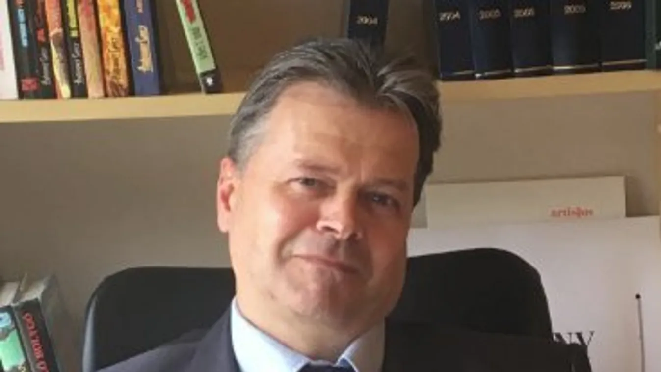 Ajándék könyvet küld önnek Anthony Grey