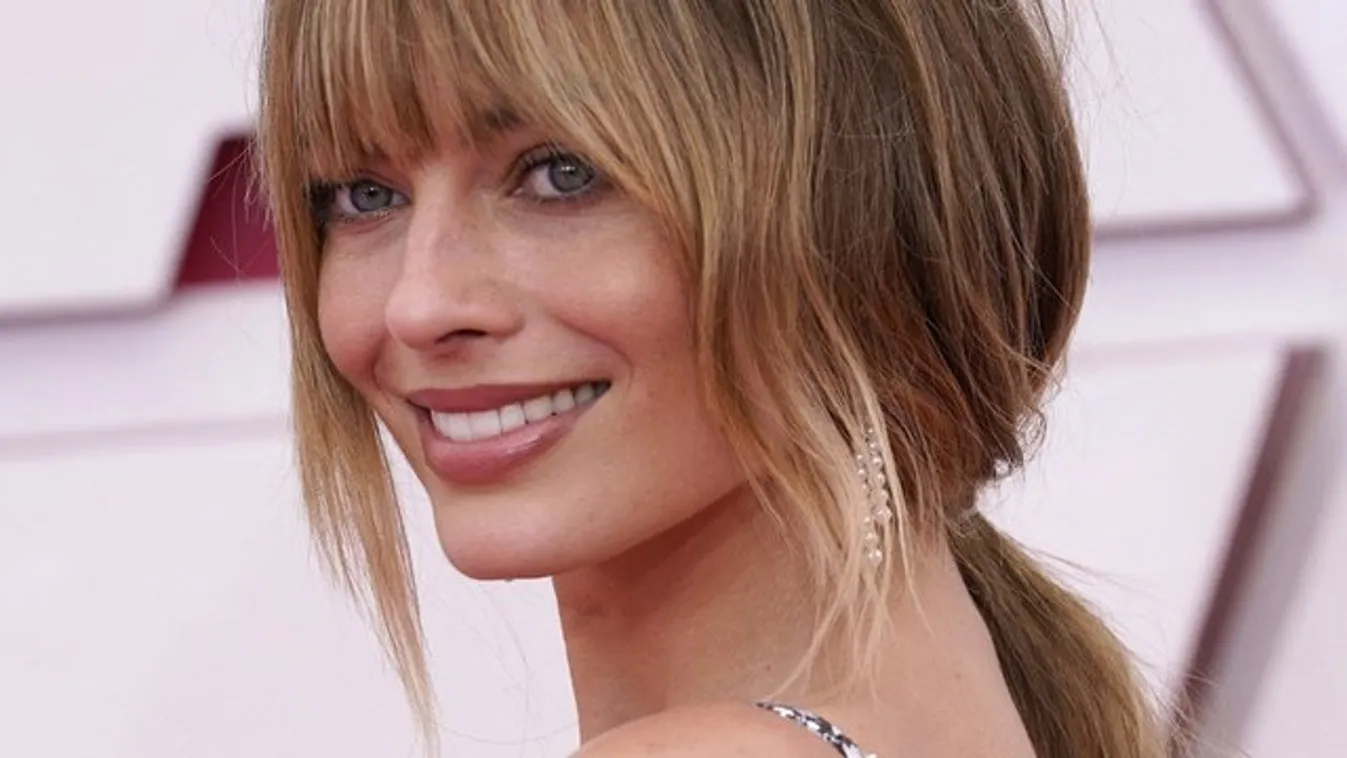 Nem vacakol: kerek egymilliárdot kér otthonáért Margot Robbie