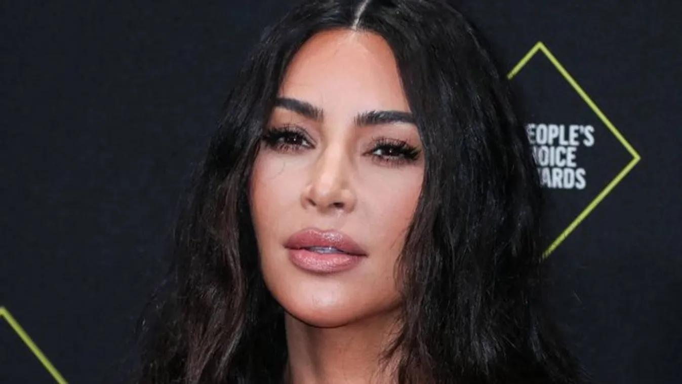 Kim Kardashian kifakadt: Egy kib***tt kudarcnak érzem magam!