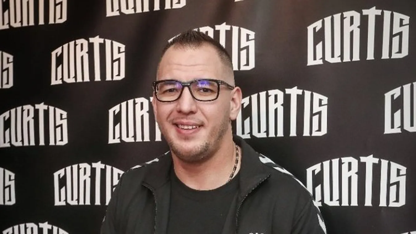 Curtis is megemlékezett 1956 hőseiről – fotó