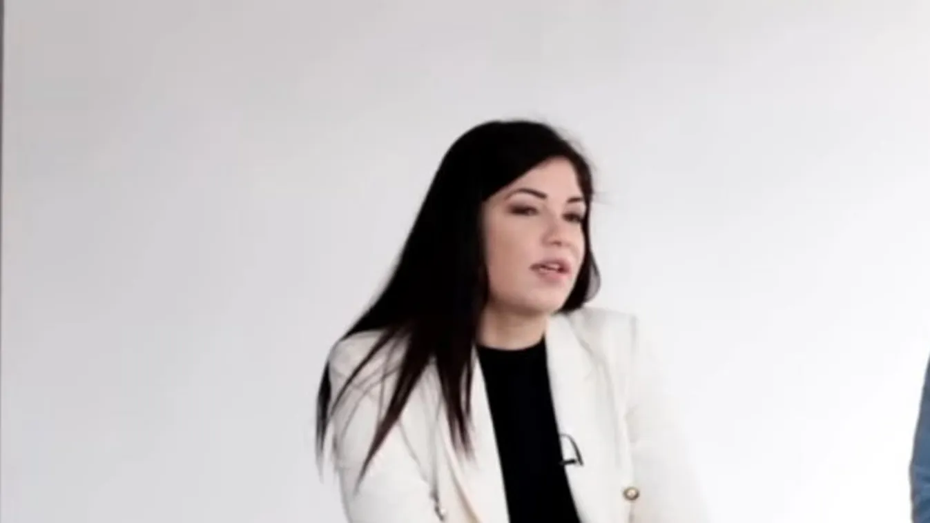 Gáspár Evelin: Aki meg akar kapni, az fektessen belém - videó