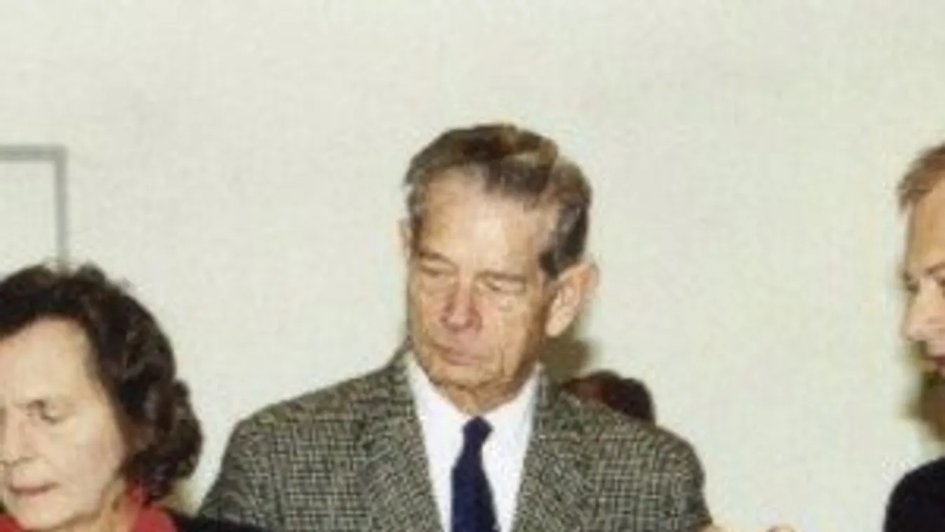Elhunyt Anna román királyné