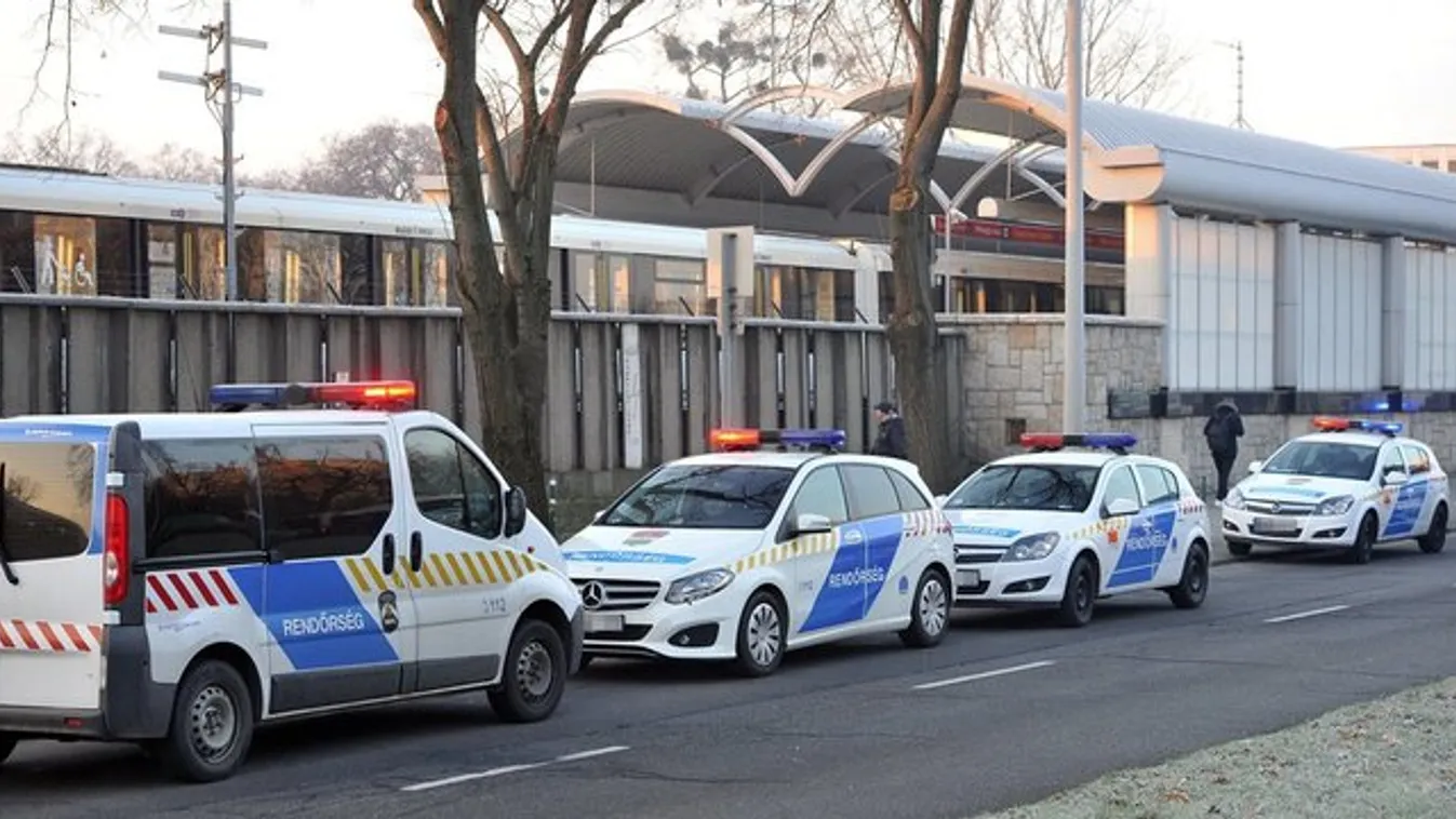 Összeütközött két metró a Pillangó utcánál – többen megsérültek (képek)