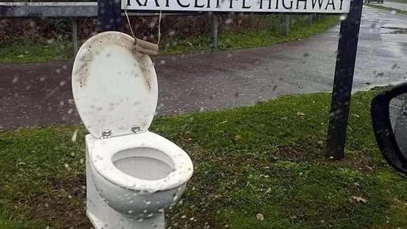 Elegük lett a lakóknak, hogy a kamionosok az út szélén könnyítenek magukon – durva, mit találtak ki ellene