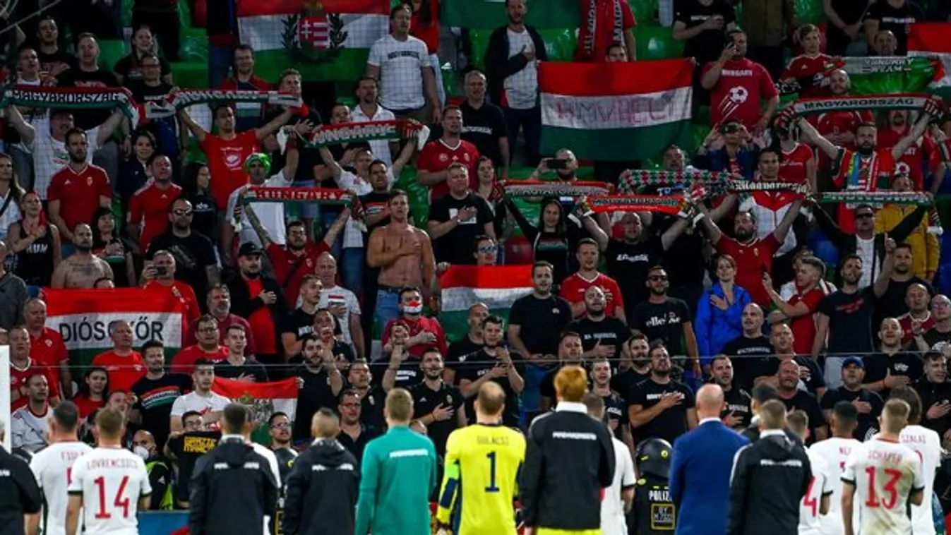 Váratlan bejelentés: nem mehetnek meccsre a magyar fociszurkolók