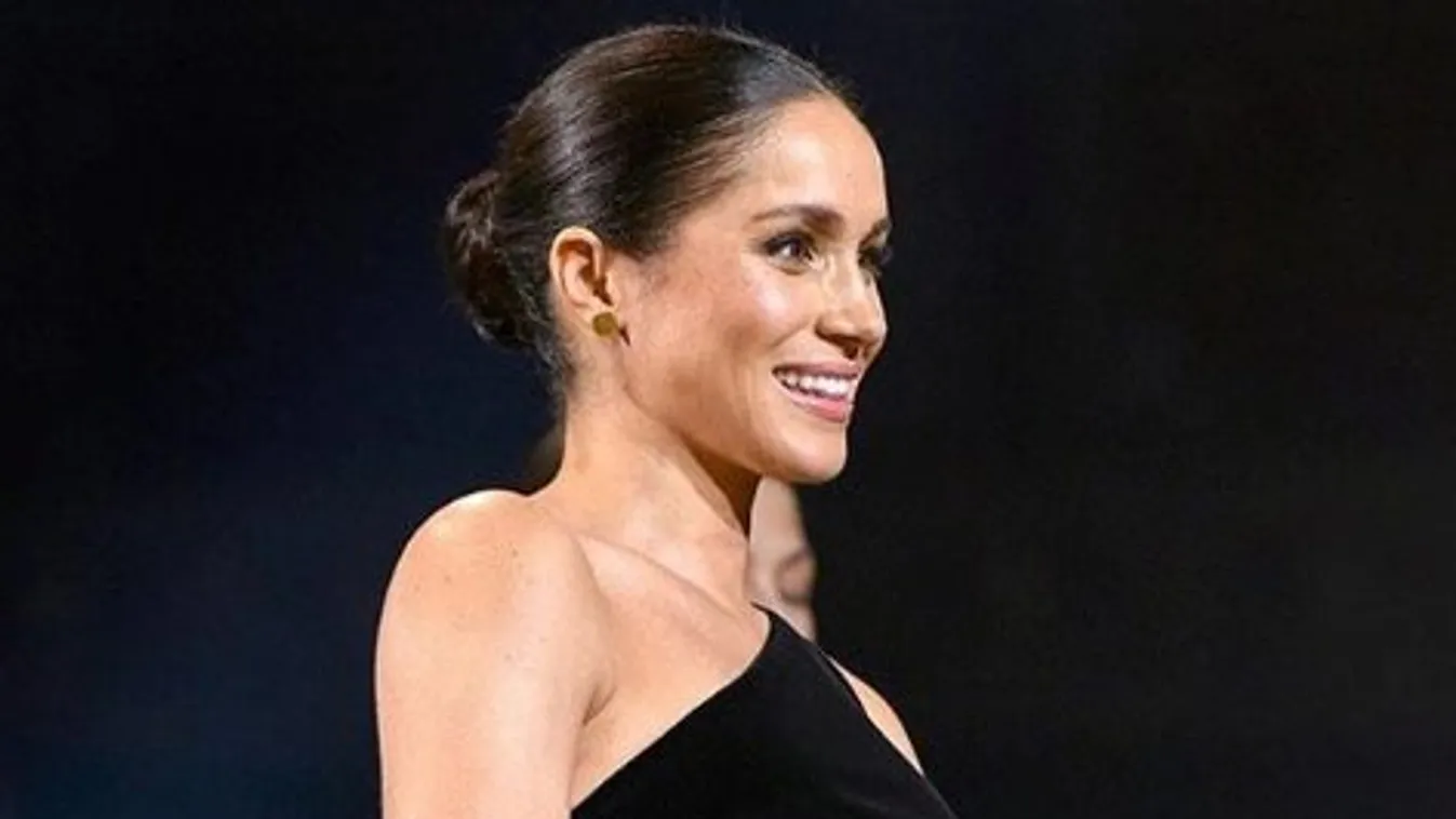 Ezúttal Meghan körmei csapták ki a biztosítékot! Ráadásul olyan ruhát viselt, amit Katalin hercegné álmában sem venne fel!