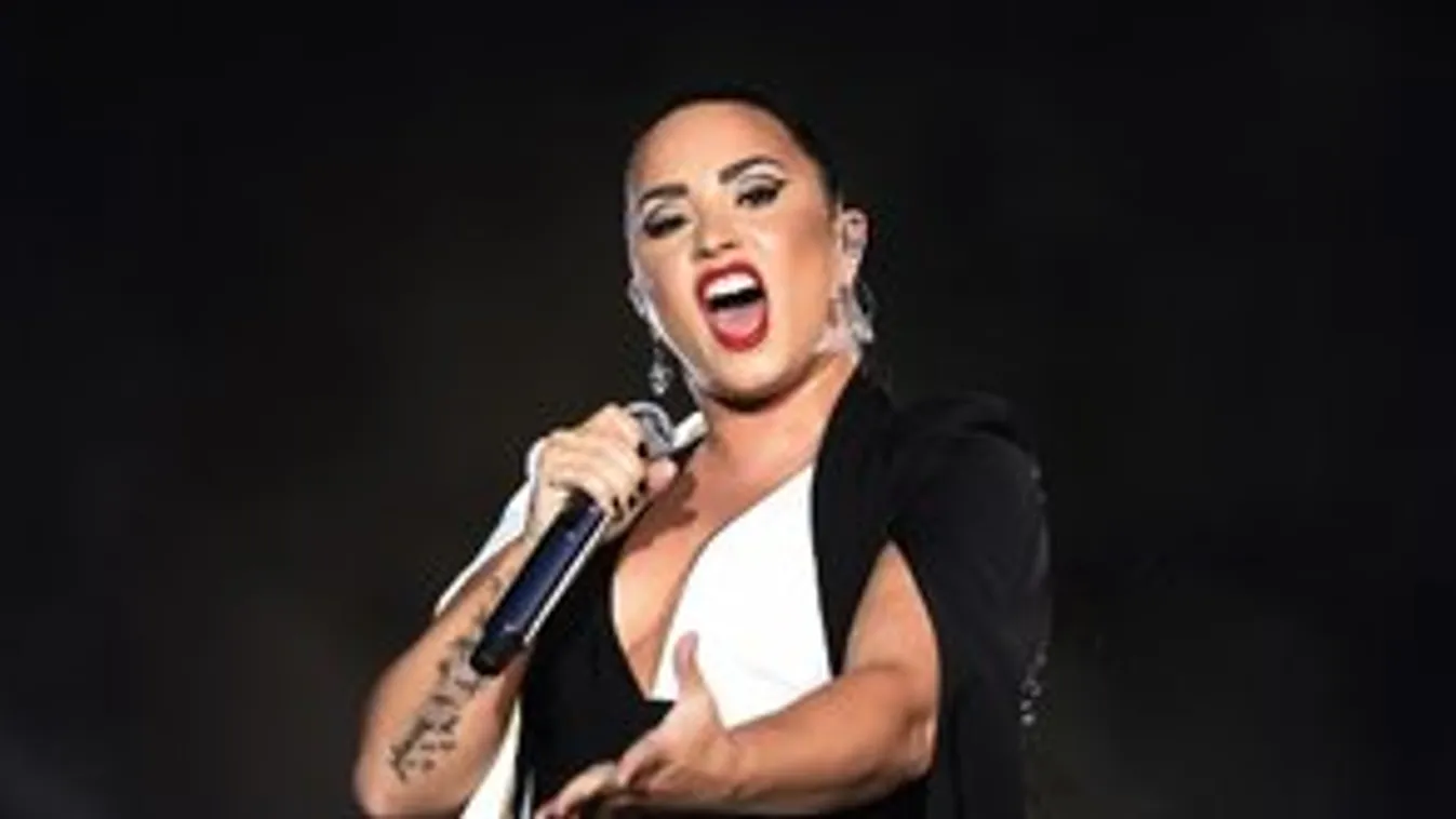 Terheshassal sokkolta rajongóit Demi Lovato - fotó