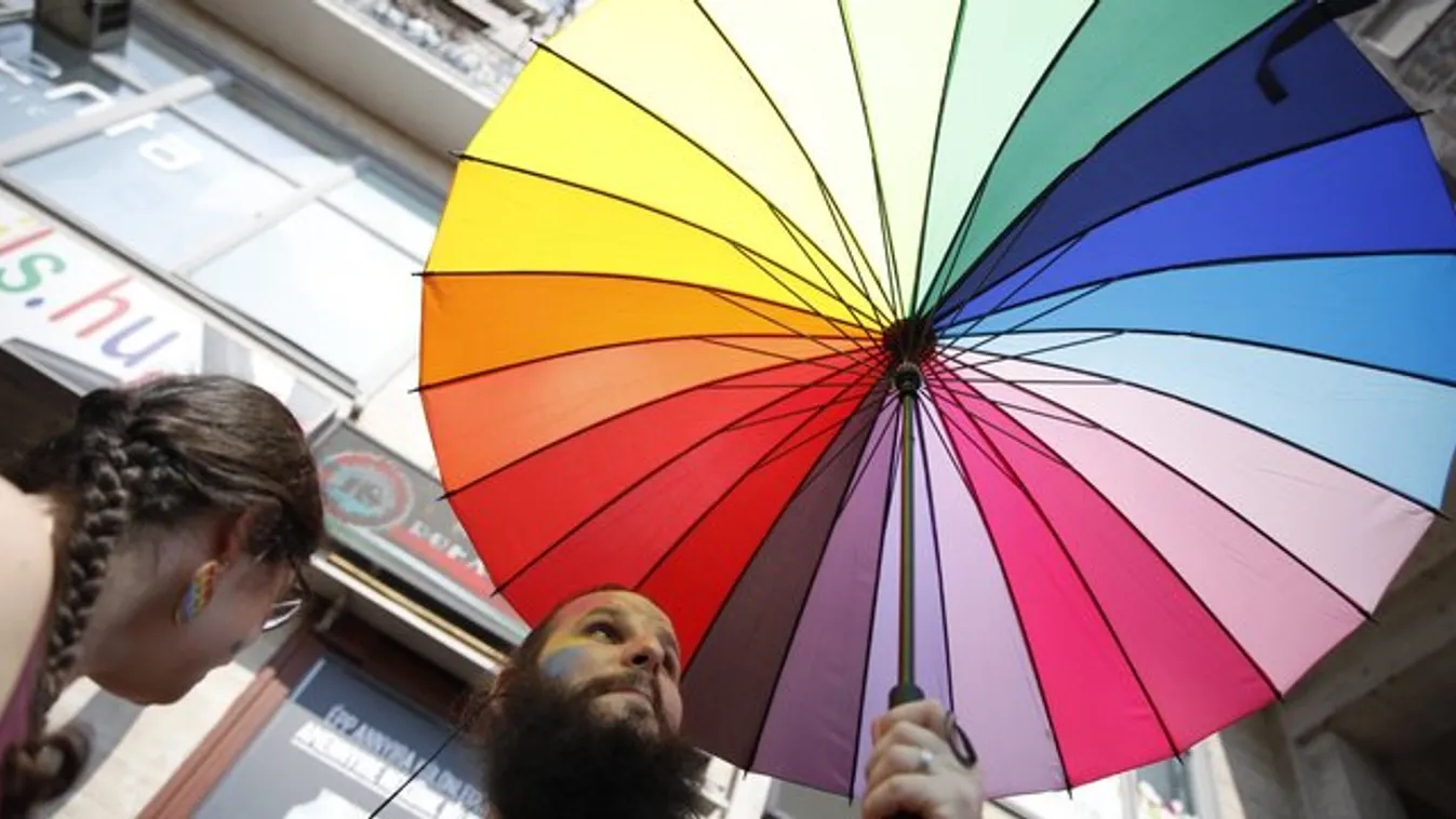 Őrtüzek gyúlnak: itt a válasz Pride-ra