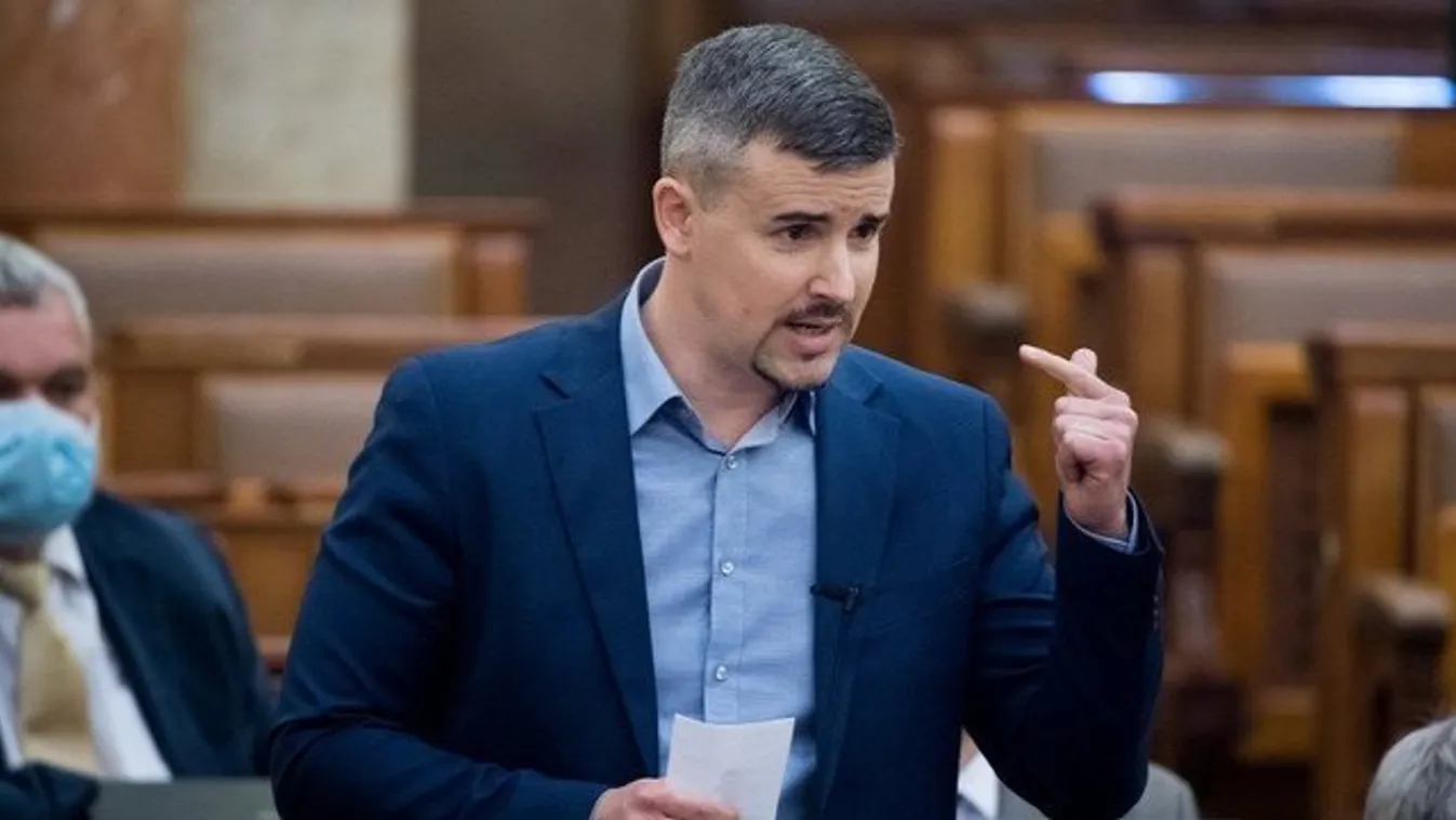 Lebukott Jakab Péter: valójában luxusautóval és testőrökkel furikázik – videó