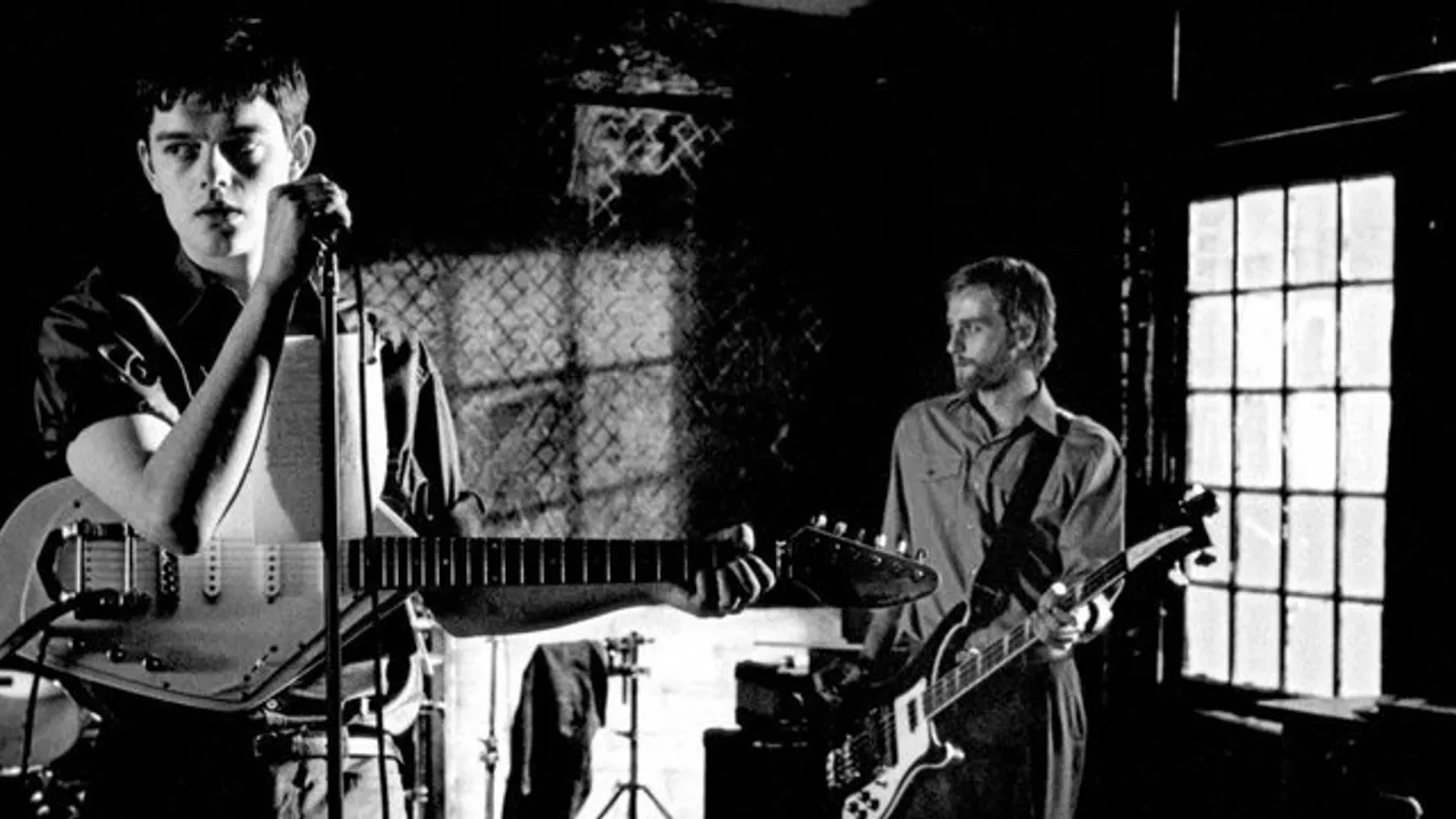 Egy rajongó megrongálta a Joy Division énekesének sírját