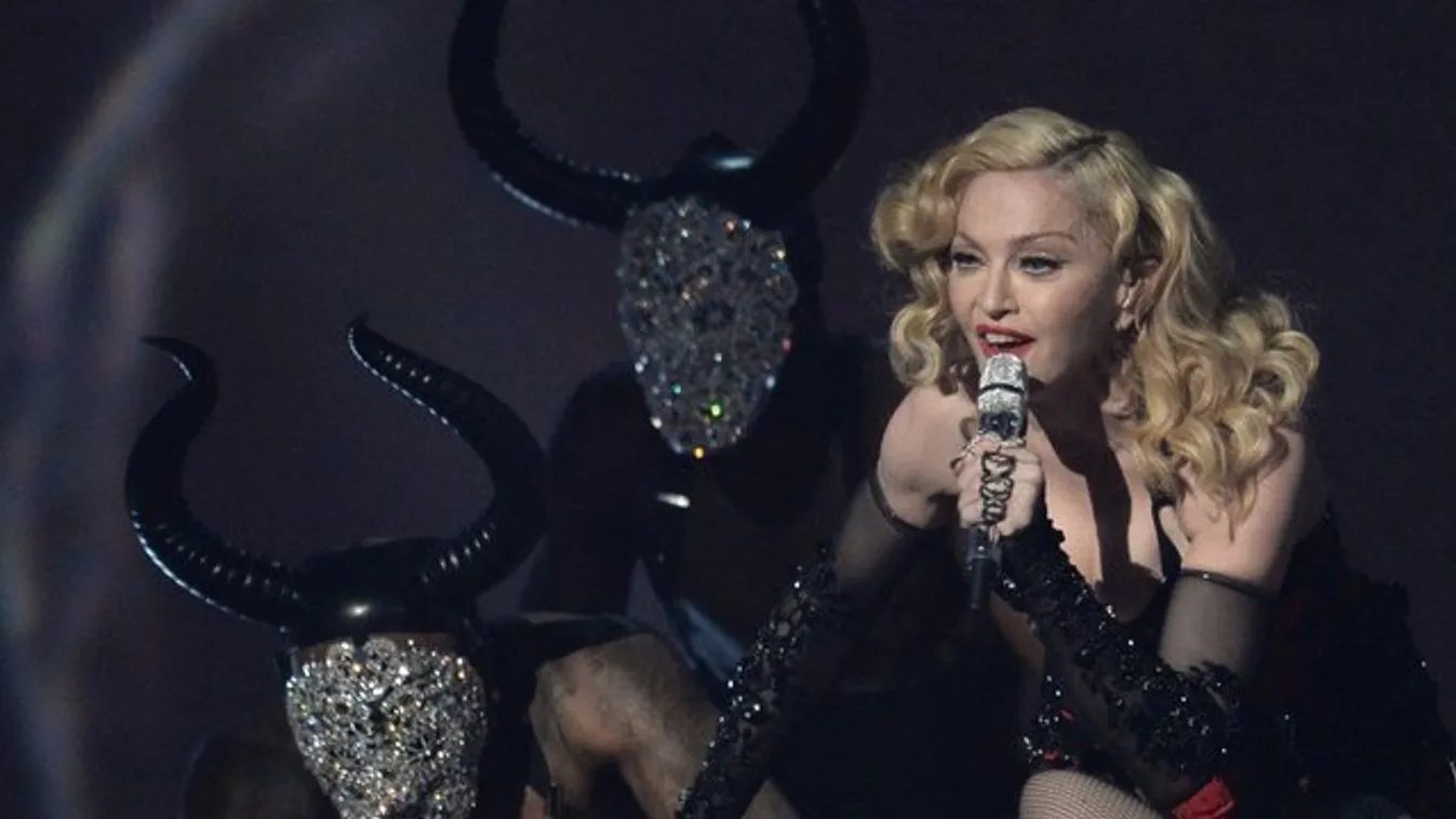 További tíz koncertjét mondta le Madonna