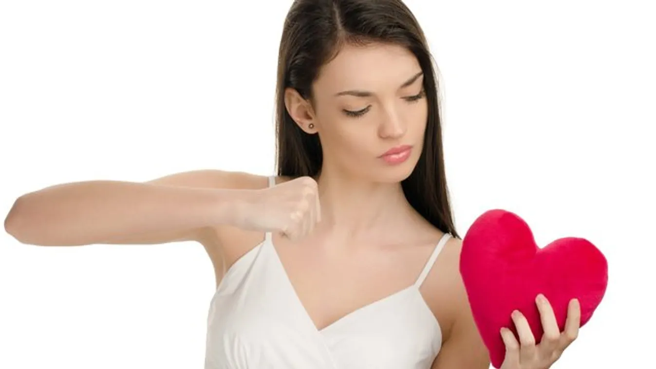 Jó tanács szingliknek: Facebook nélkül túlélhető a Valentin-nap!