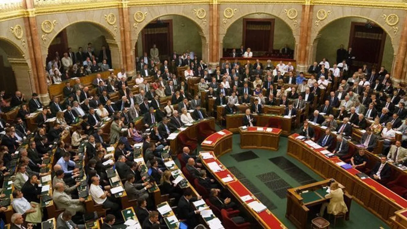 Most már hivatalos: munkaszüneti nap lett a nagypéntek