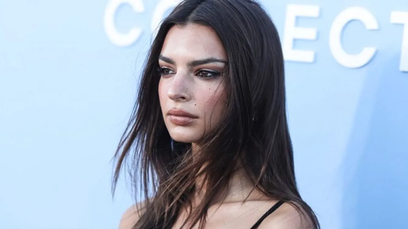 Dobjon el mindent! Emily Ratajkowski ismét meztelen - 18+ fotó