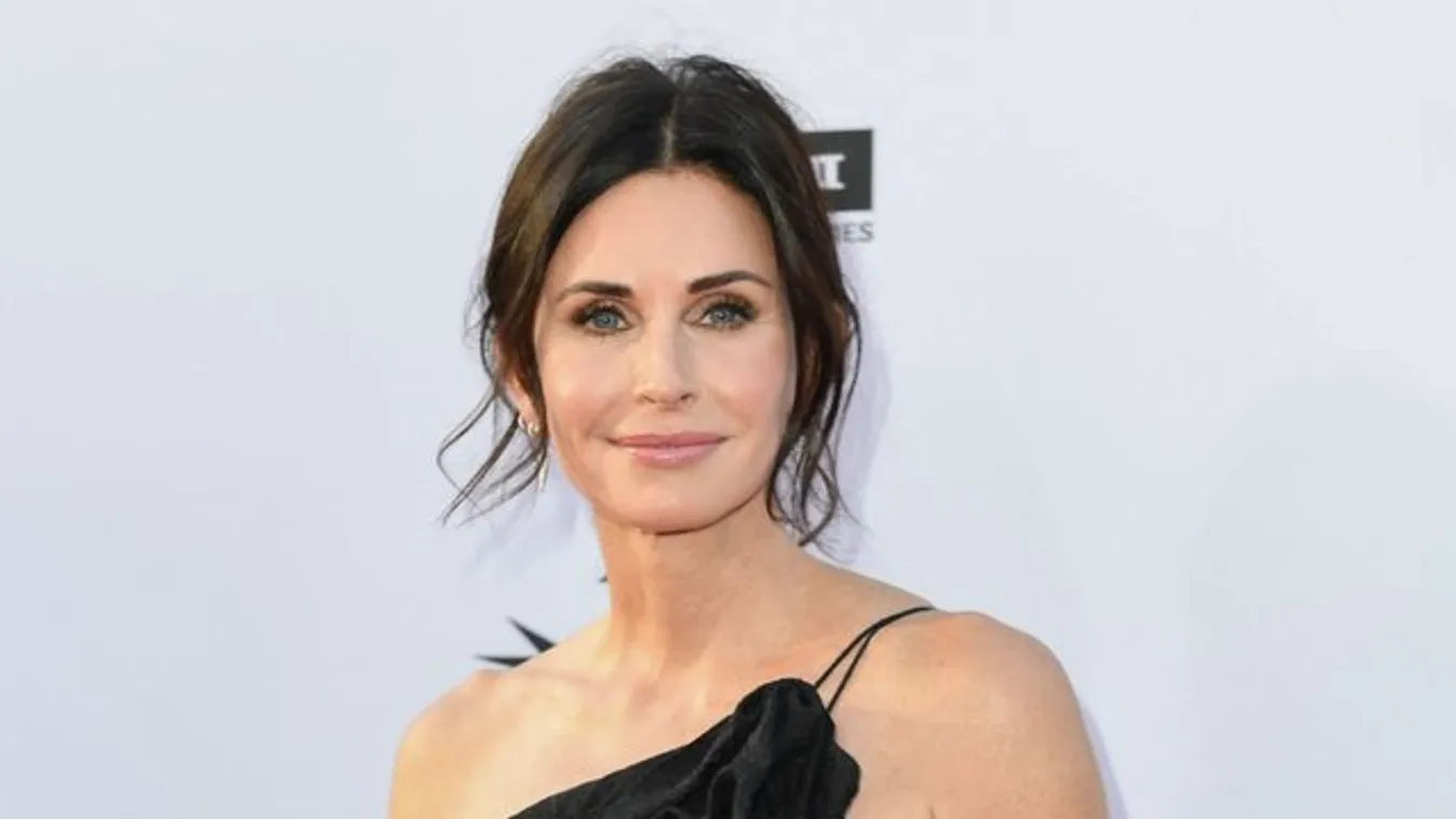 Courteney Cox letörte a rajongókat: Nincs több Jóbarátok