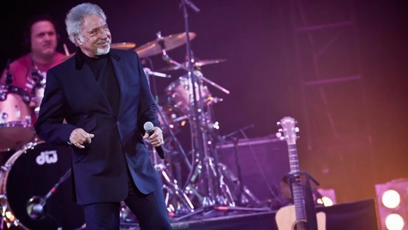 Tom Jones a zeneipari zaklatásokról vallott