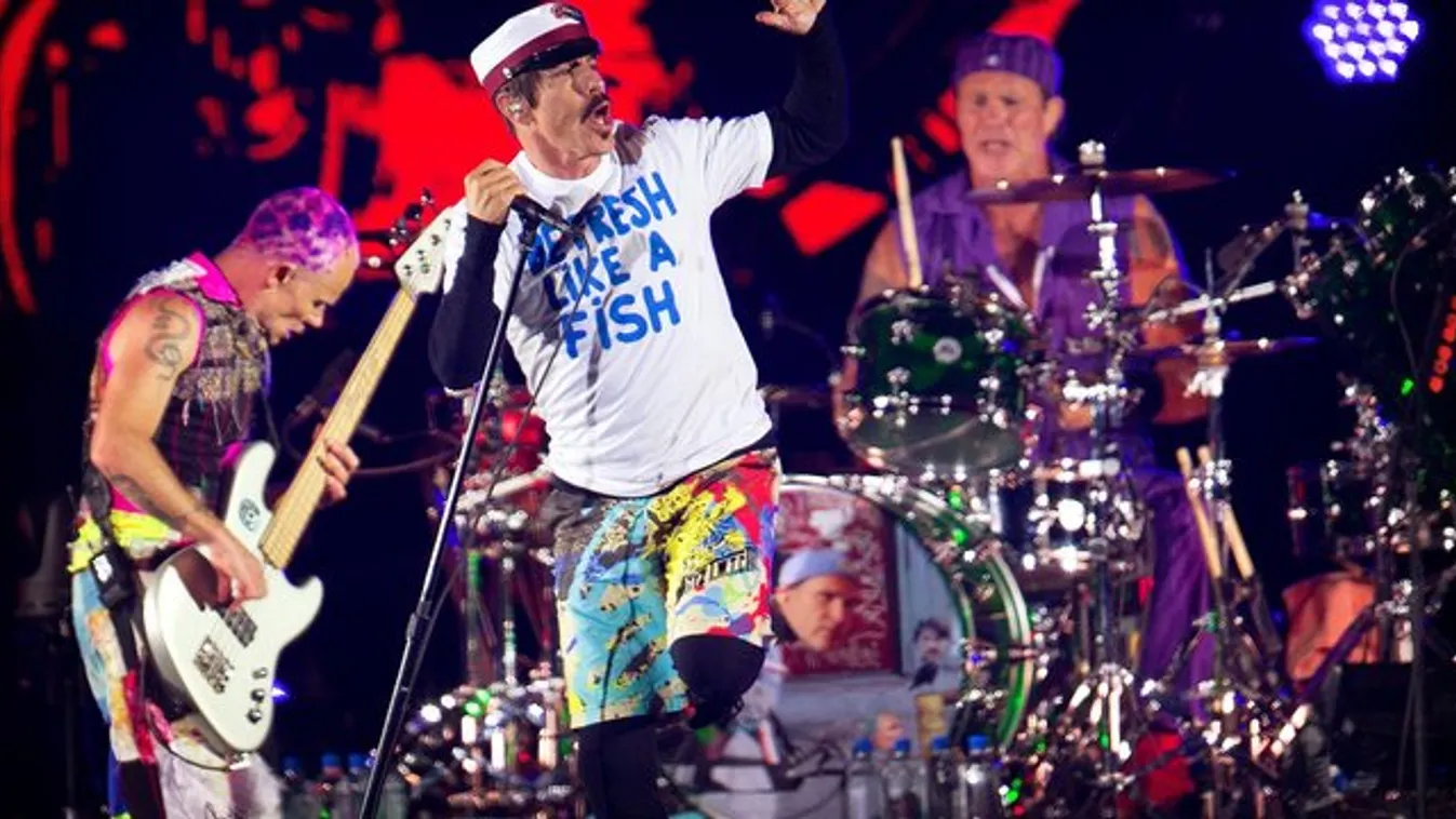Profi: 14 kamionnal jött a Red Hot Chili Peppers Budapestre