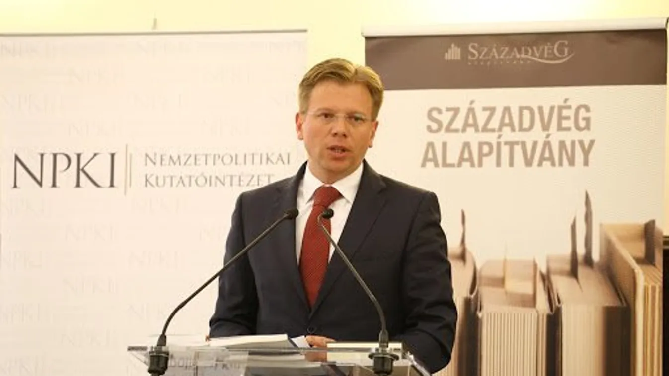 Századvég: stabil a kormánypártok előnye