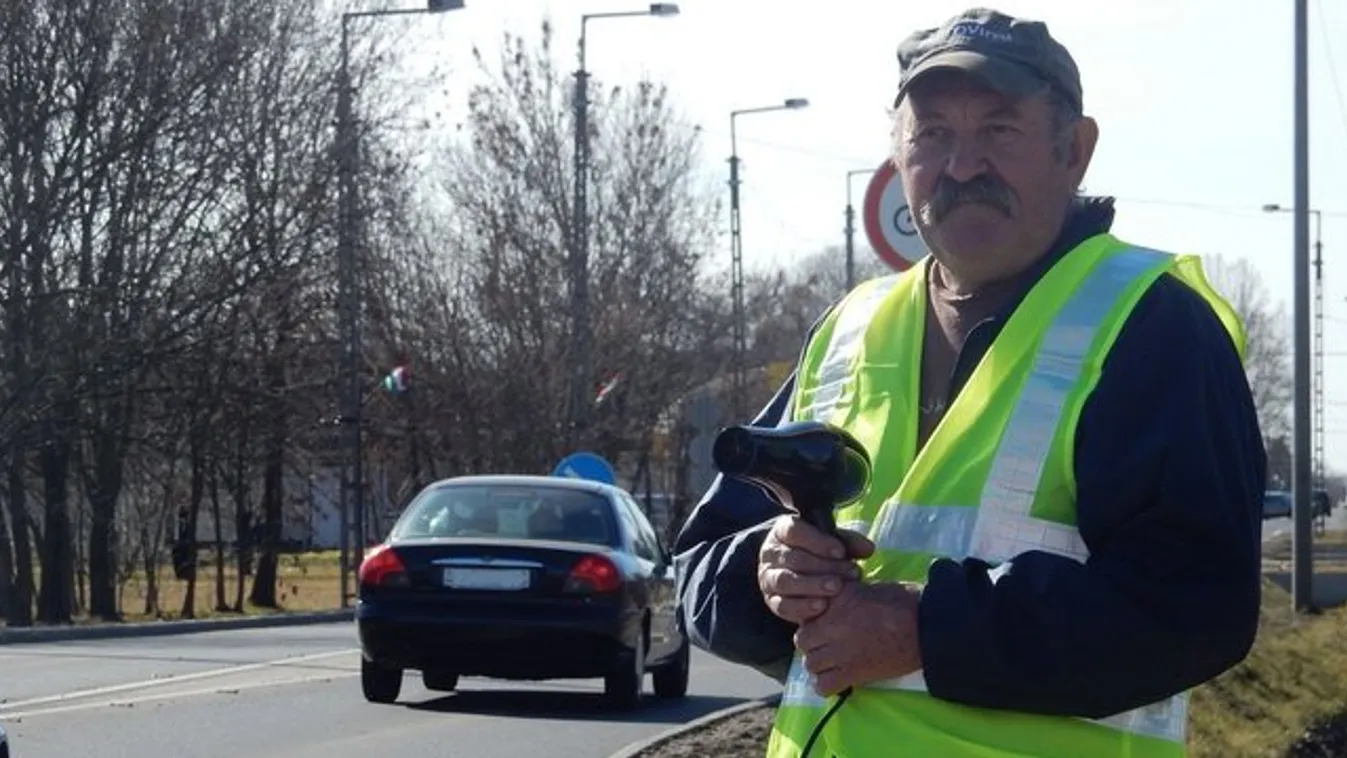 Hoppá! Hajszárítóval blokkolta Albert a szabálytalankodókat