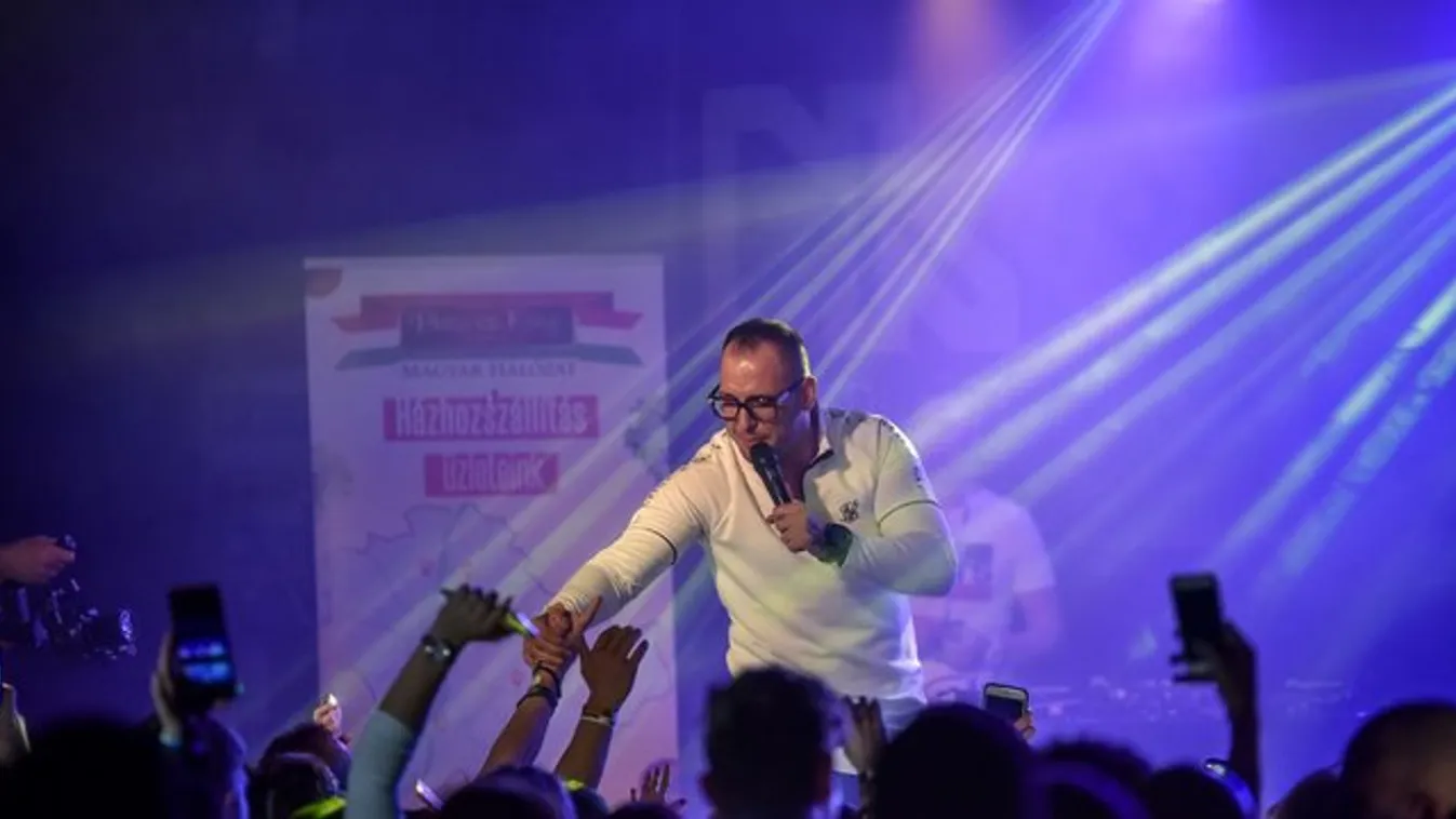 Elzárták a piát Curtis elől