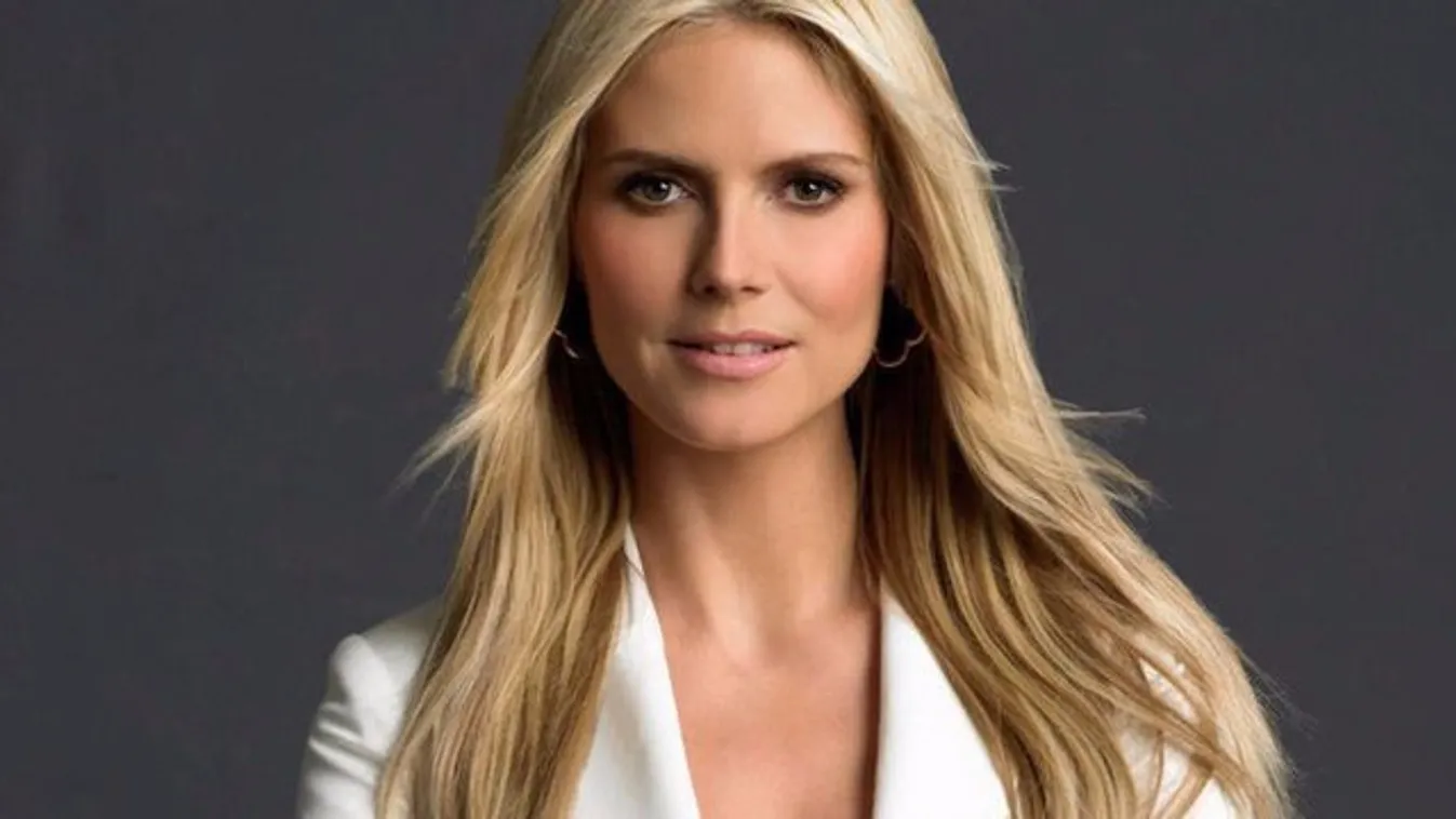 Így napoztatja hibátlan formás fenekét a 47 éves Heidi Klum – fotó
