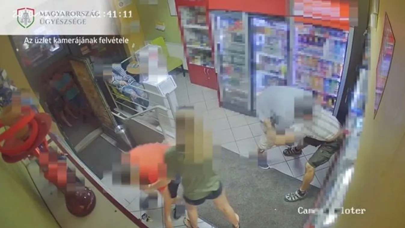 Nem kapott több piát a dohányboltban, ezért megvert egy nőt és állatként tombolt a részeg esztergomi ámokfutó - 18+ Videó