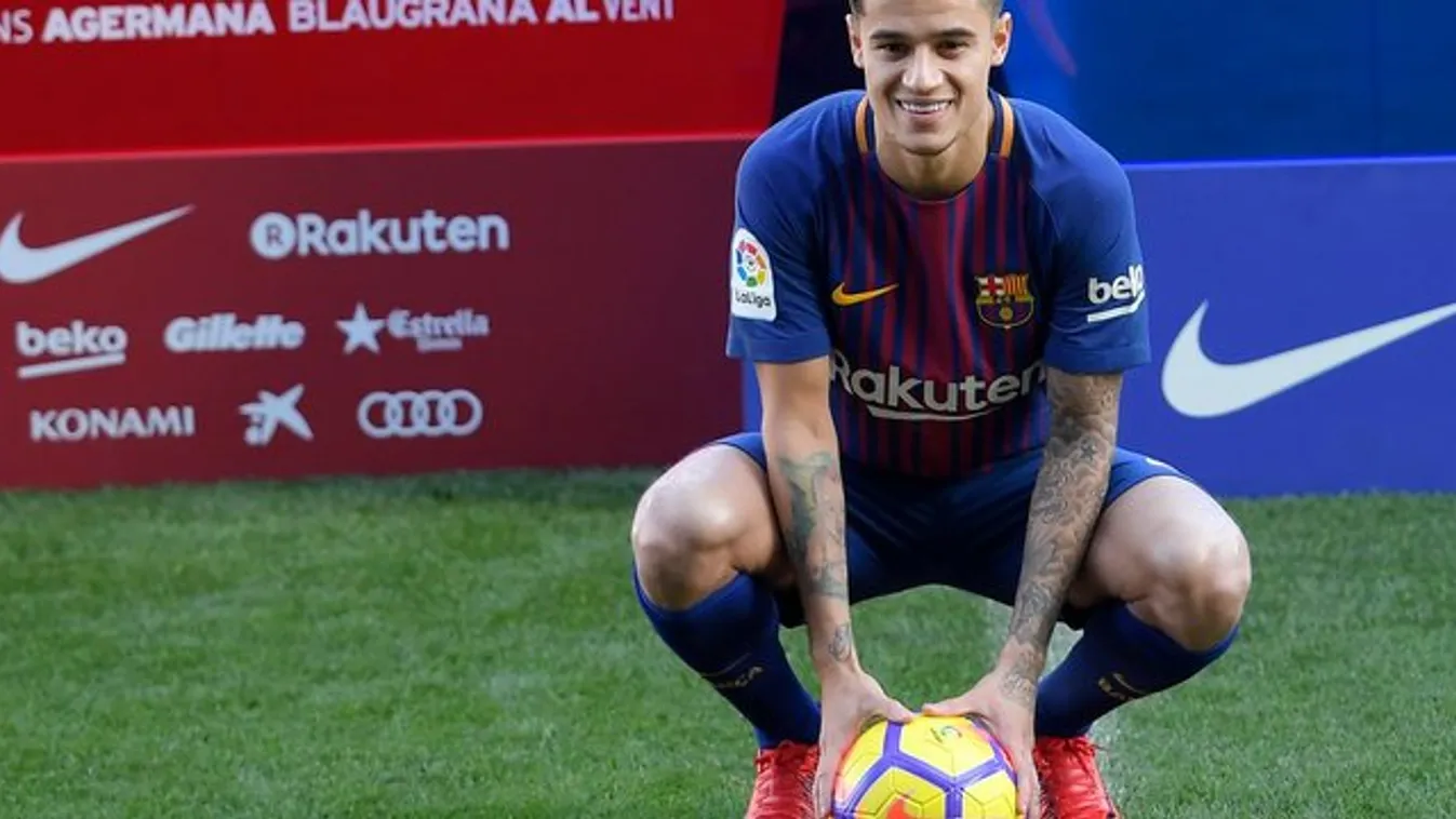 Ezrek fogadták a Barca-stadionban a világ második legdrágább játékosát