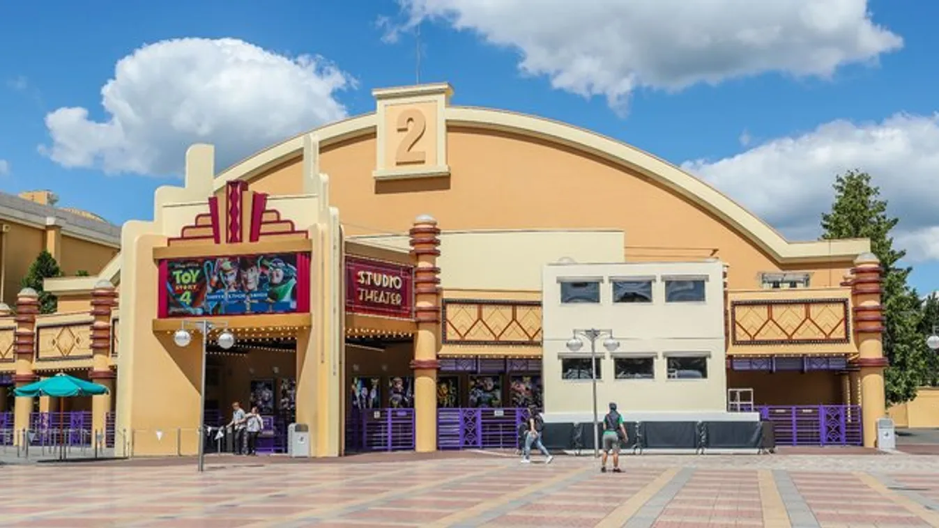 Meztelenül került elő Disneylandből a drogos férfi