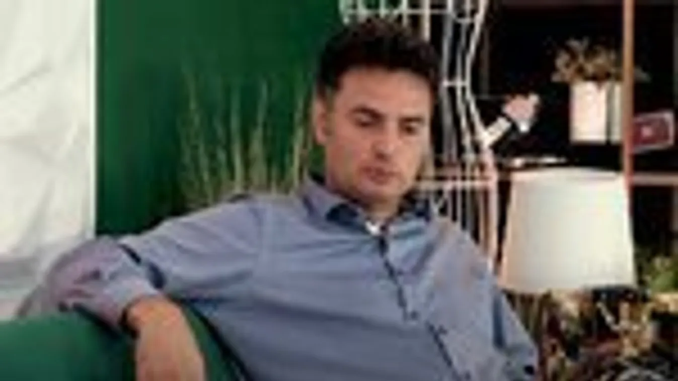 Márki-Zaynak „munkaköri” kötelessége Soros és a migránsok védelme