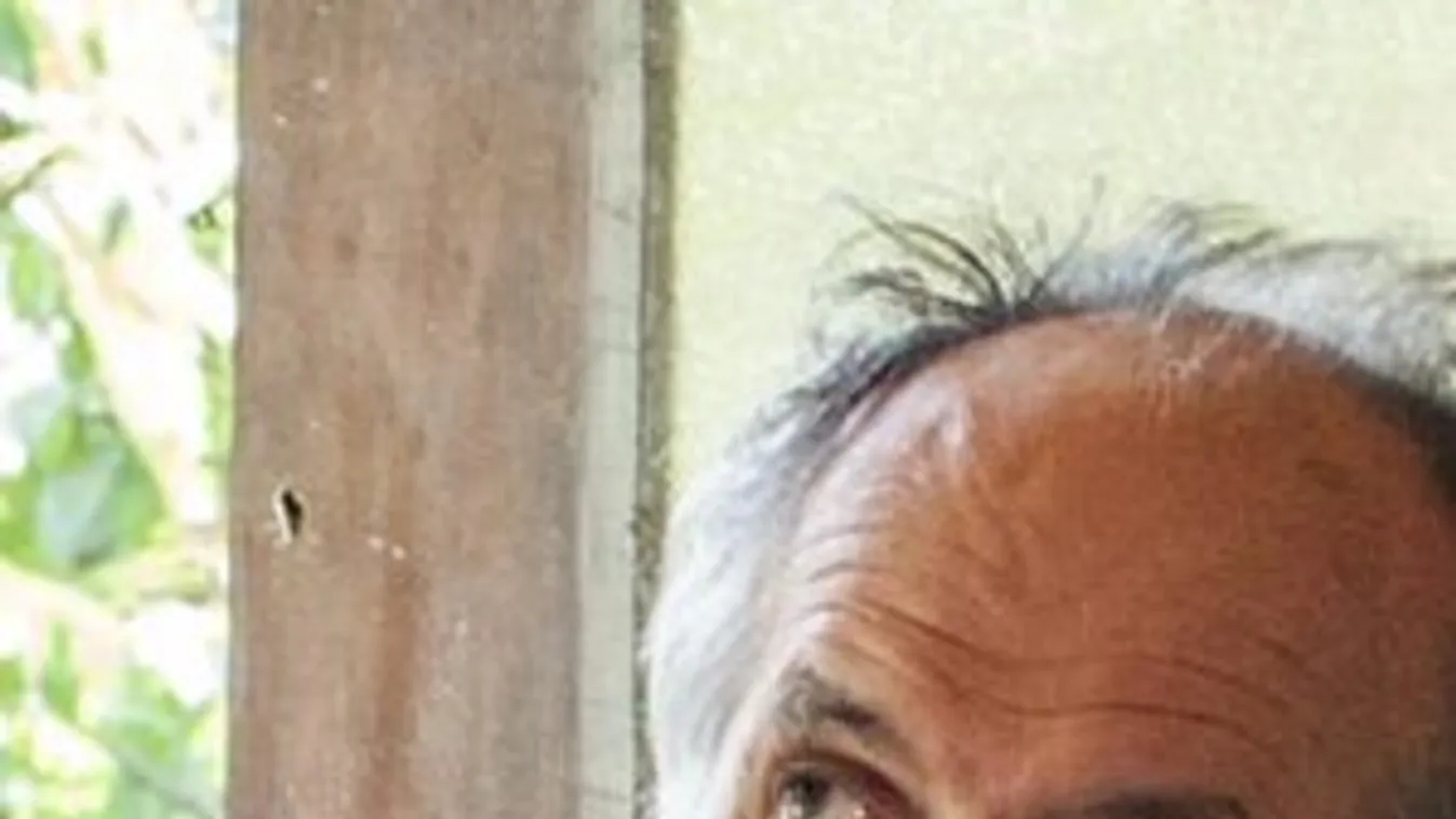 Pucér szobrot faragott múzsájából Benkő Dániel - 18+ fotók