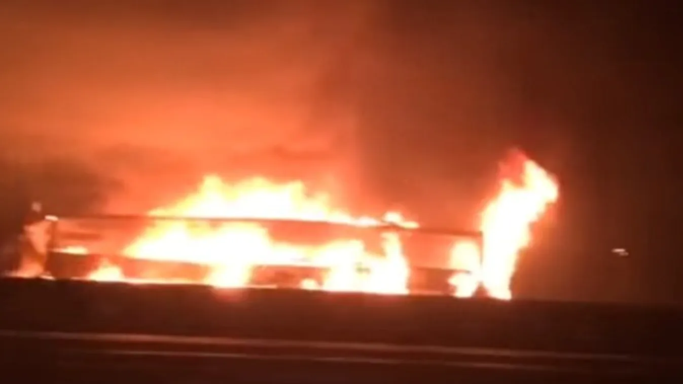 Sokkoló videó a magyar diákokat szállító busz balesetéről