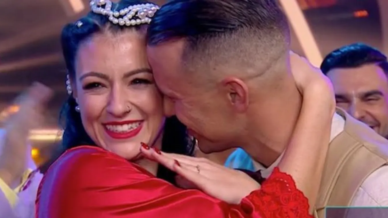 Gyönyörű fotók készültek a Dancing with the Stars szerelmespárjáról: izzik köztük a levegő - Videó