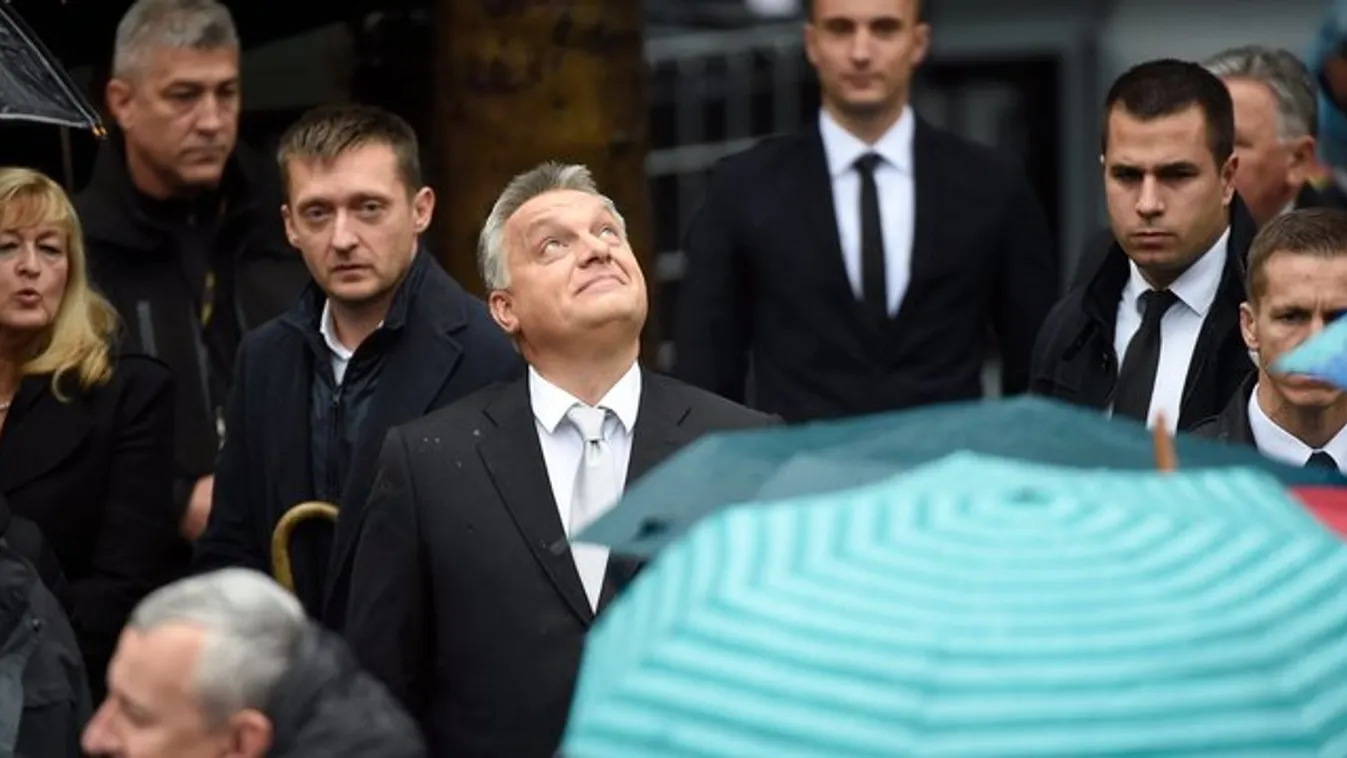 Esőben emlékezett az ország 56 hőseire
