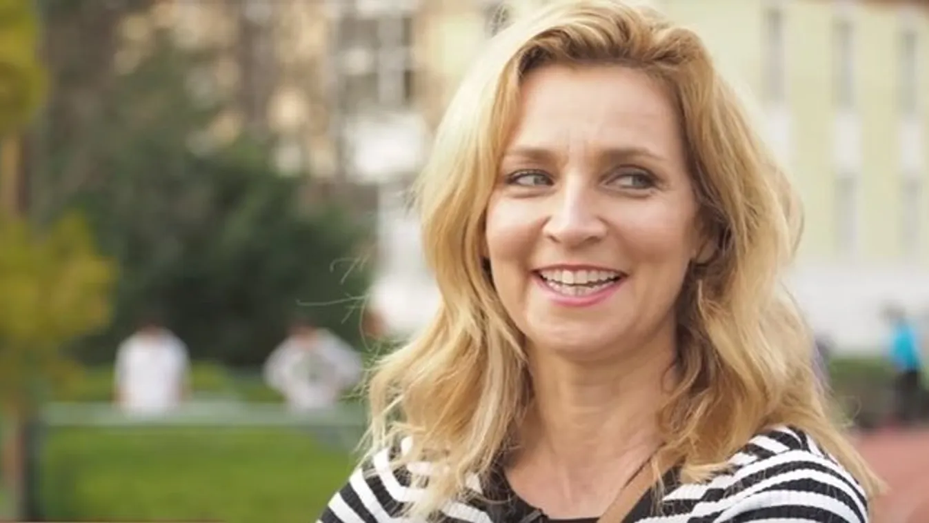 Novodomszky Éva nem titkolózik a fiai előtt. S mi a helyzet olasz anyósával? – videó