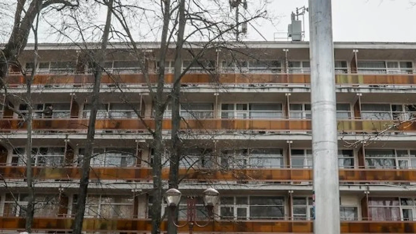 Mindenki más lehúzta a rolót, ez a balatoni hotel mégis dugig van vendégekkel – hogy lehetséges ez?