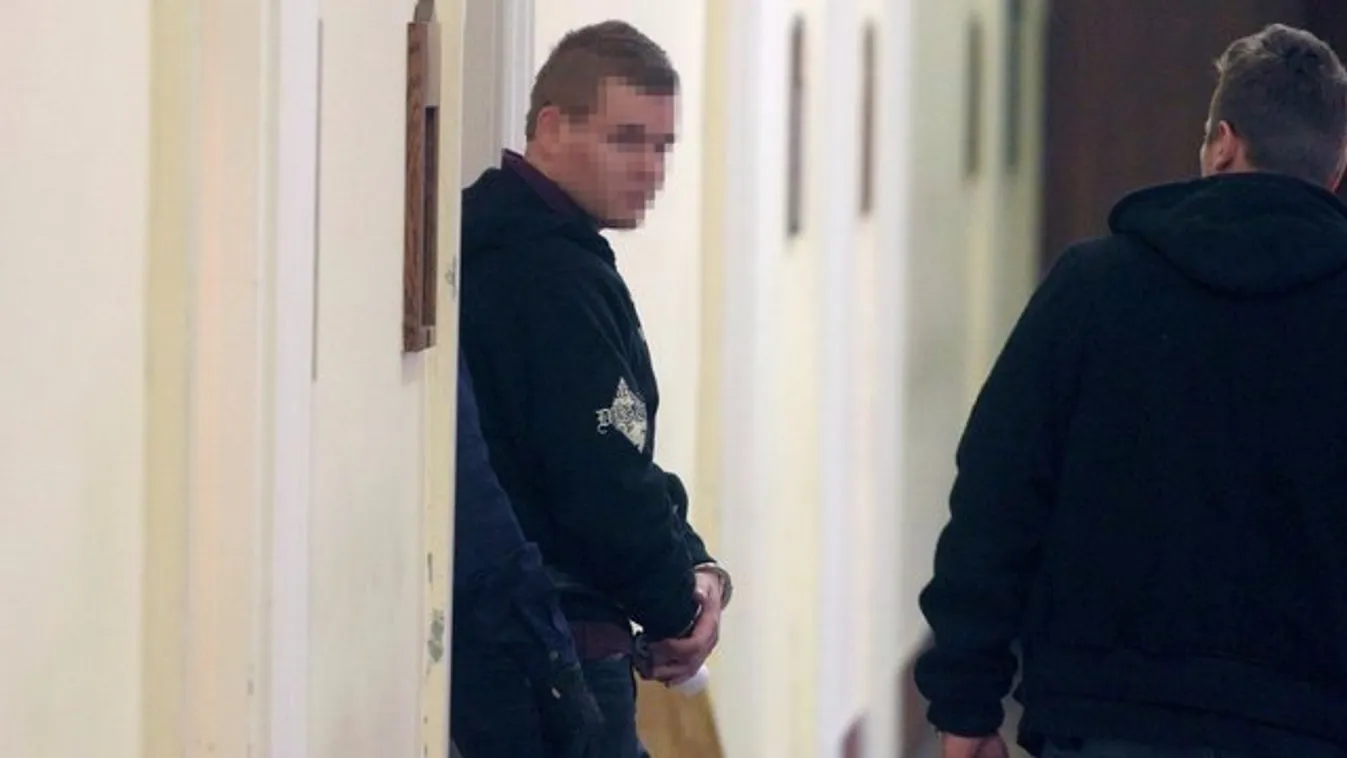 Apjával együtt nézte meg P. László a Teréz körúti robbantás felvételeit