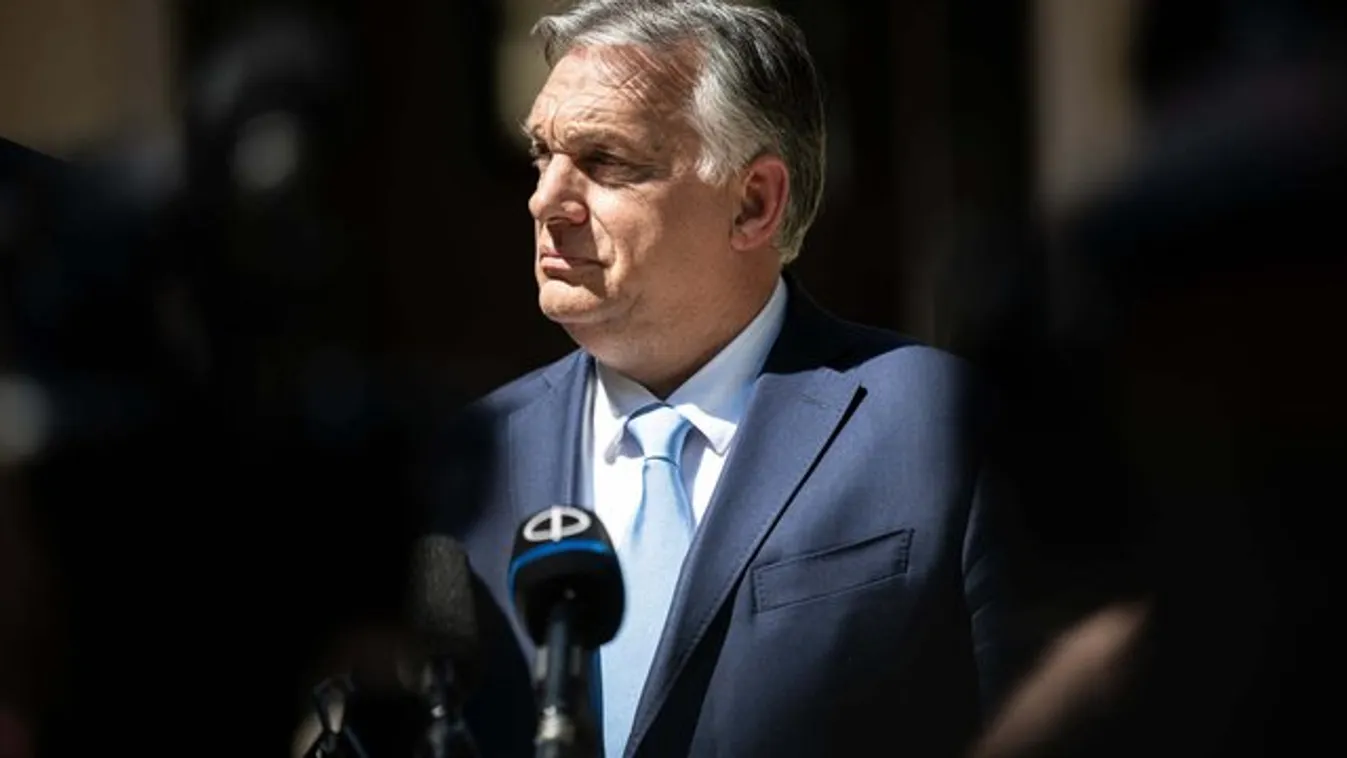 Szívszorító fotót posztolt Orbán Viktor: „Egy éve tudjuk, milyen fontos egy ölelés”