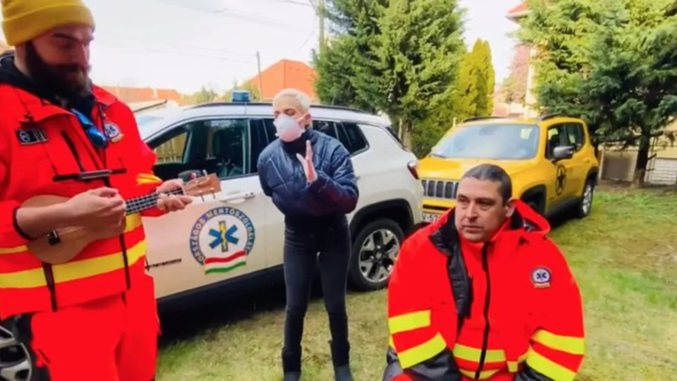 Mentősökkel együtt zenélt Tóth Gabi a karanténban – videó