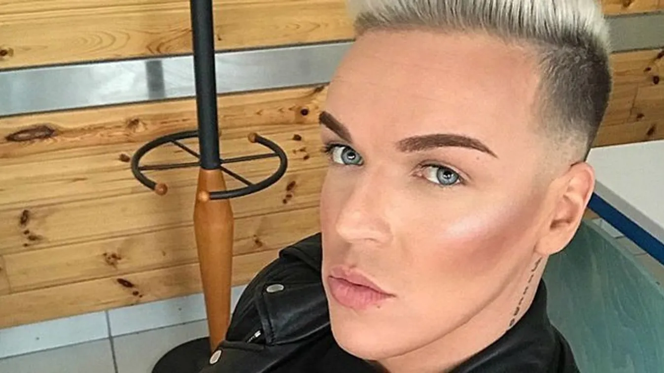 VV Vivi ágyában ébredt az élő Ken baba – videó 18+