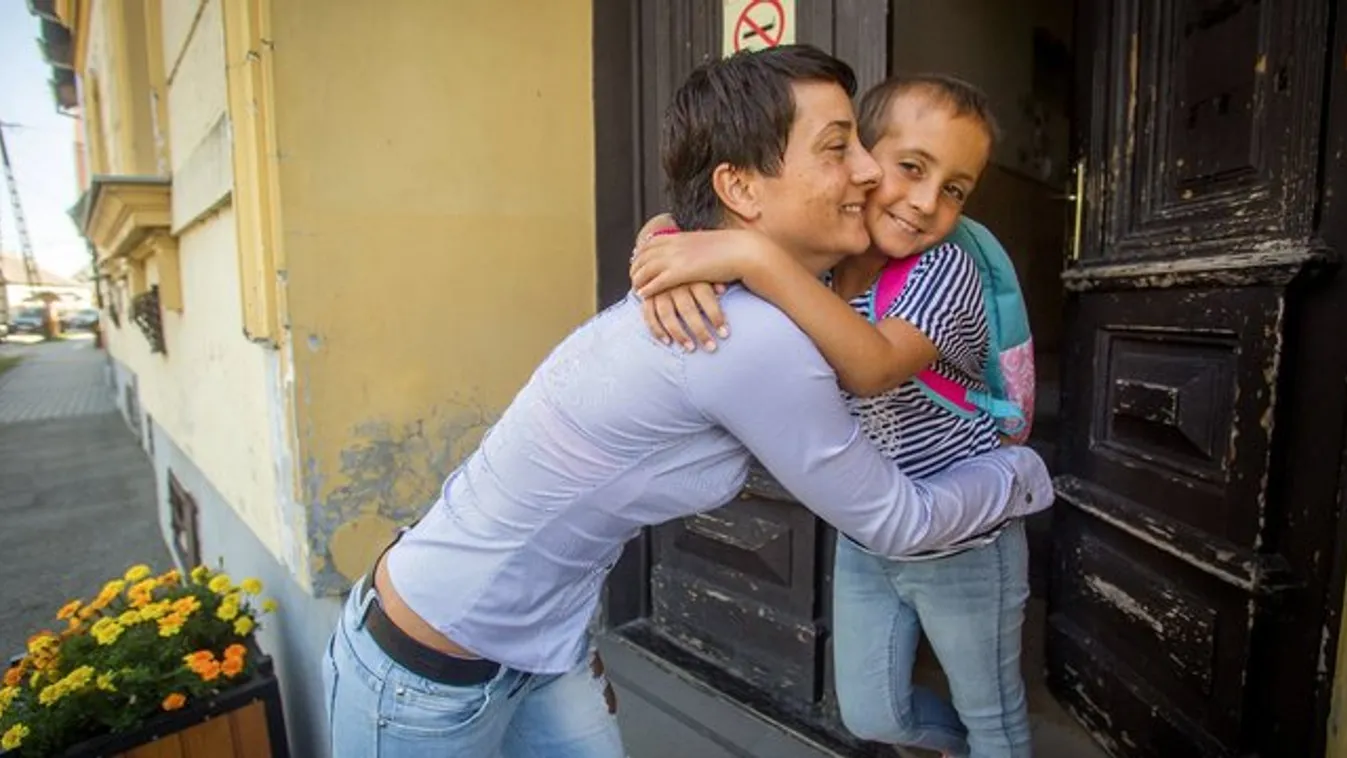 210 kemó után először mehetett suliba Ramóna