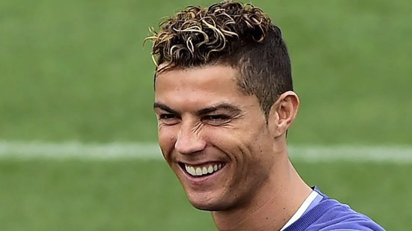 340-nel repeszt Ronaldo huszadik kocsija - de vajon szüksége volt rá? fotó