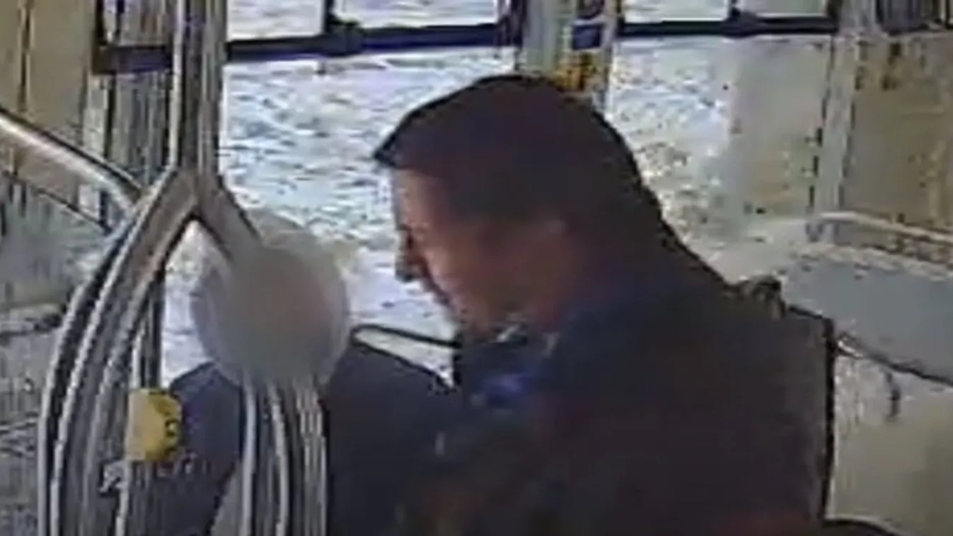Ha látta, jelentkezzen! Durva dolgot tett a villamoson egy budapesti férfi – videó