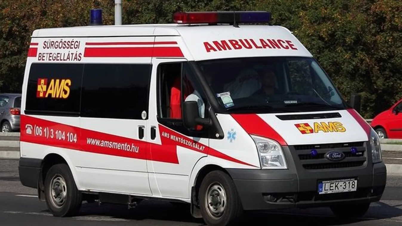 Kórházba indultak, burgerezni mentek a rákos nővel a mentősök