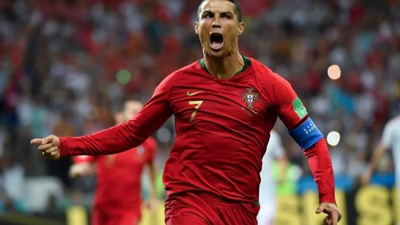 Cristiano Ronaldo két év után eljegyezte a barátnőjét