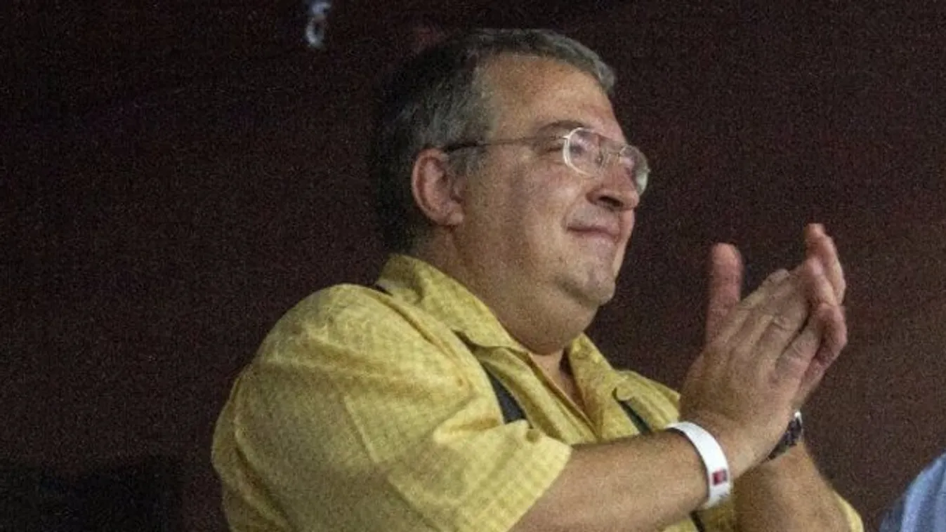 Simicska: Ez egy büdös, bűnöző banda
