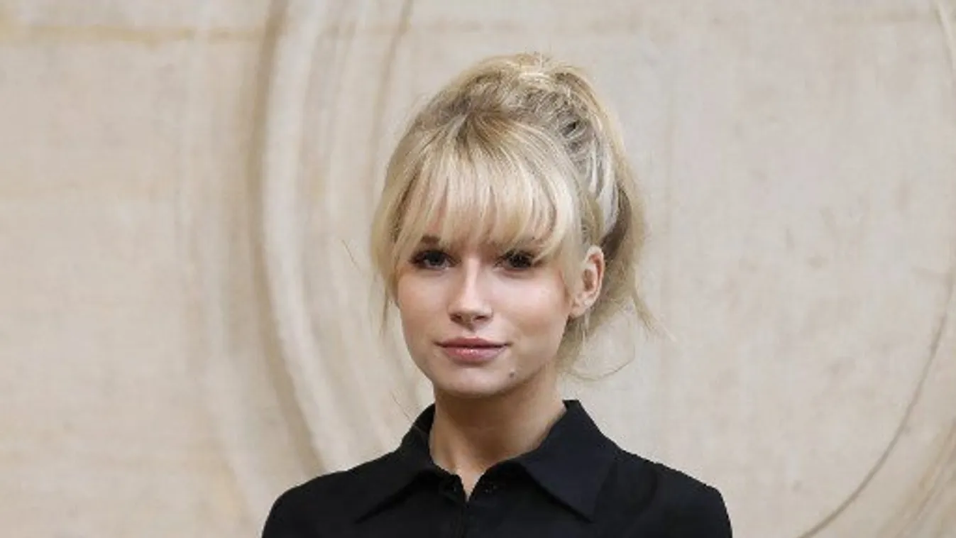 Meztelen videókat árul magáról Kate Moss szexi féltestvére, Lottie